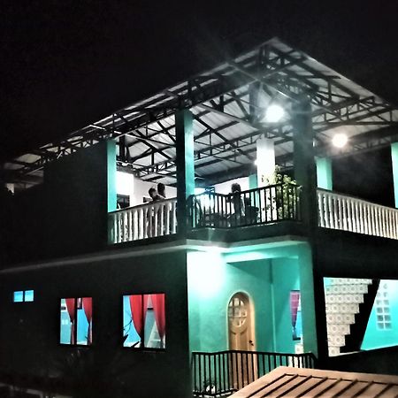 Smallfry'S Beach Resort Calatrava  Kültér fotó