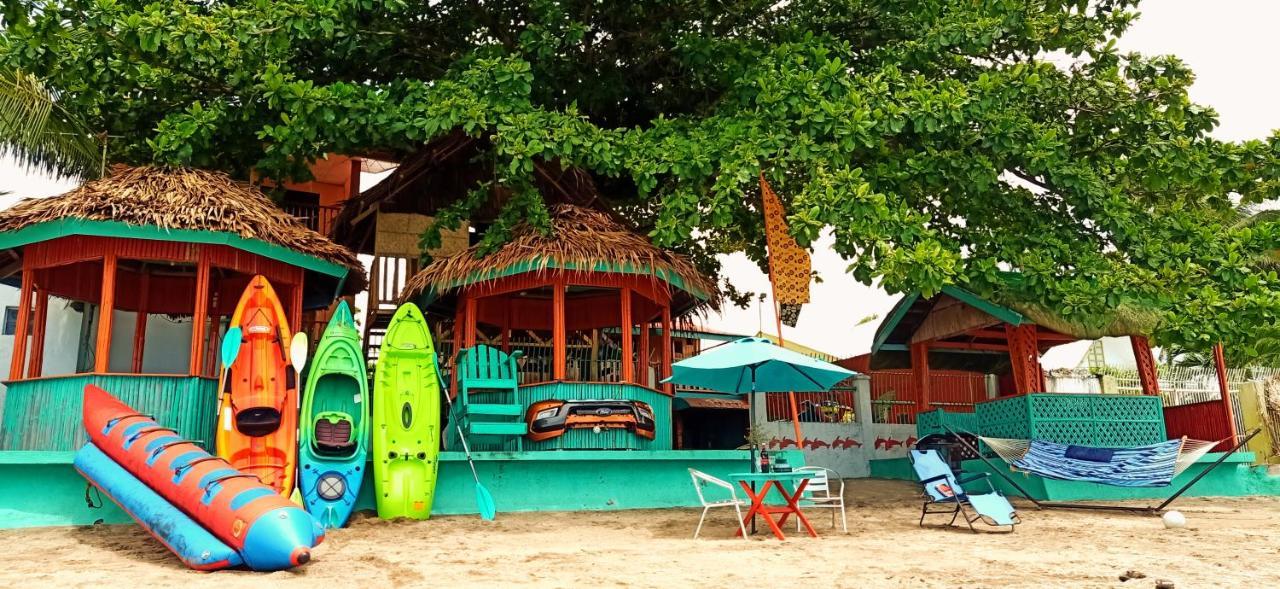 Smallfry'S Beach Resort Calatrava  Kültér fotó